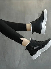 Decorative Zipper Round Toe Platform Boots Black OutfitFlow