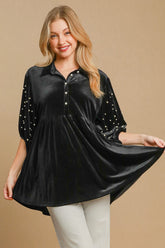 Umgee Pearl Detail Half Sleeve Velvet Babydoll Blouse Black OutfitFlow