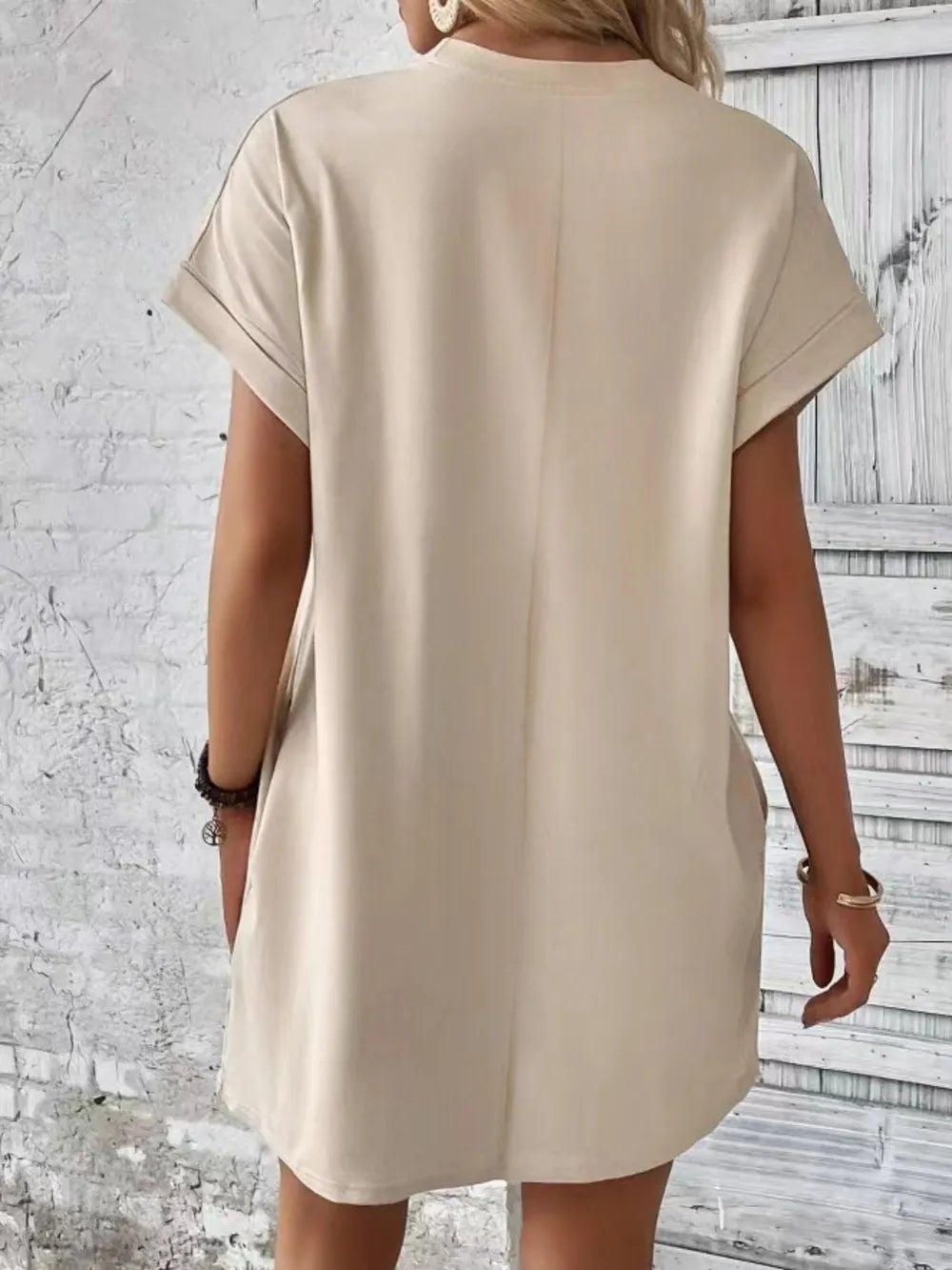 Pocketed Round Neck Short Sleeve Dress OutfitFlow