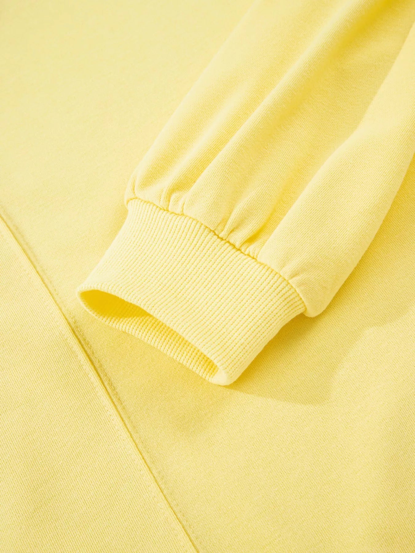 Contrast Frill Hem Round Neck Top and Shorts Set OutfitFlow