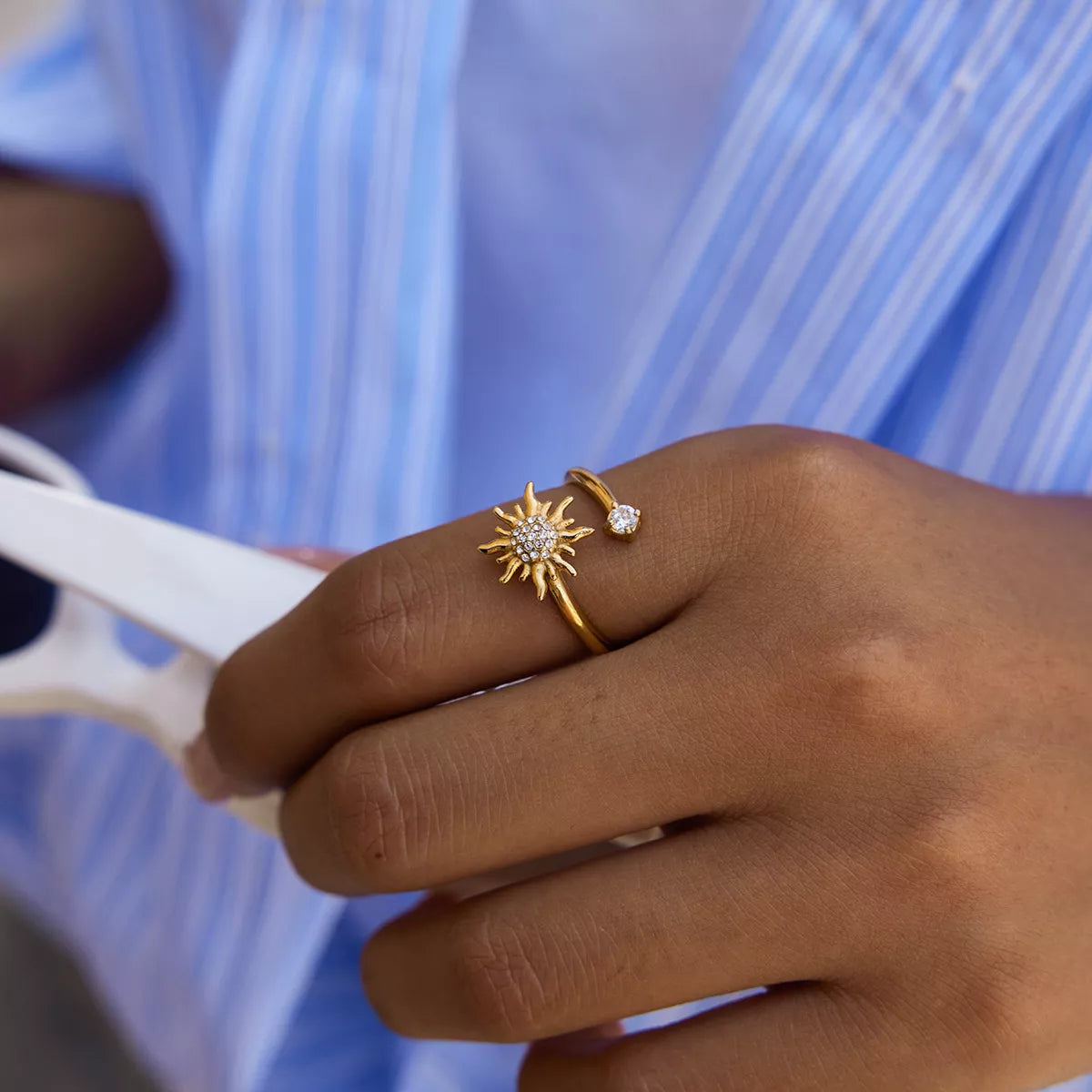 18K Gold-Plated Zircon Sun Bypass Ring OutfitFlow