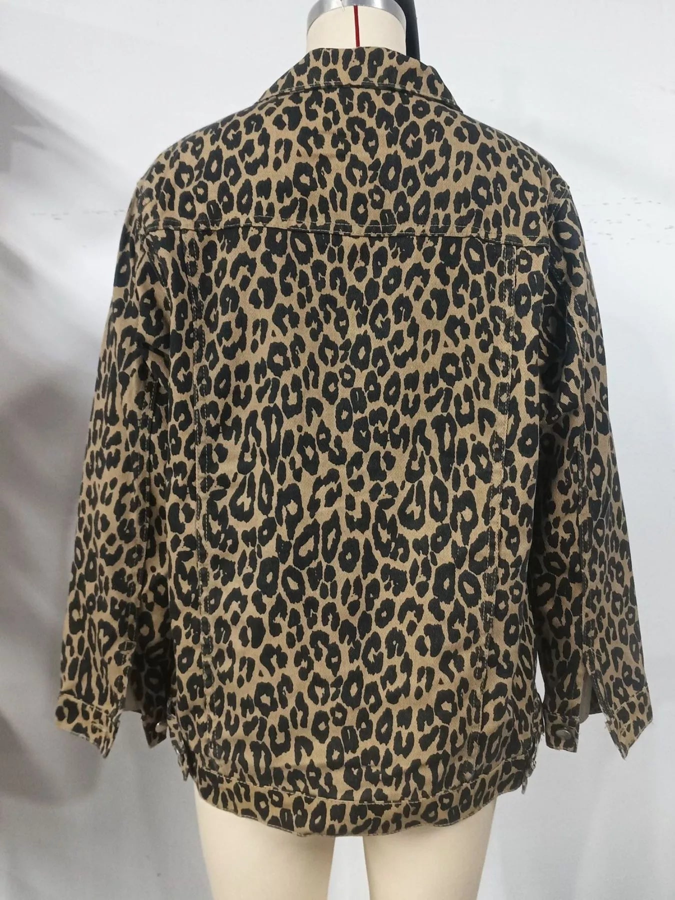 Leopard Button Up Long Sleeve Denim Jacket OutfitFlow