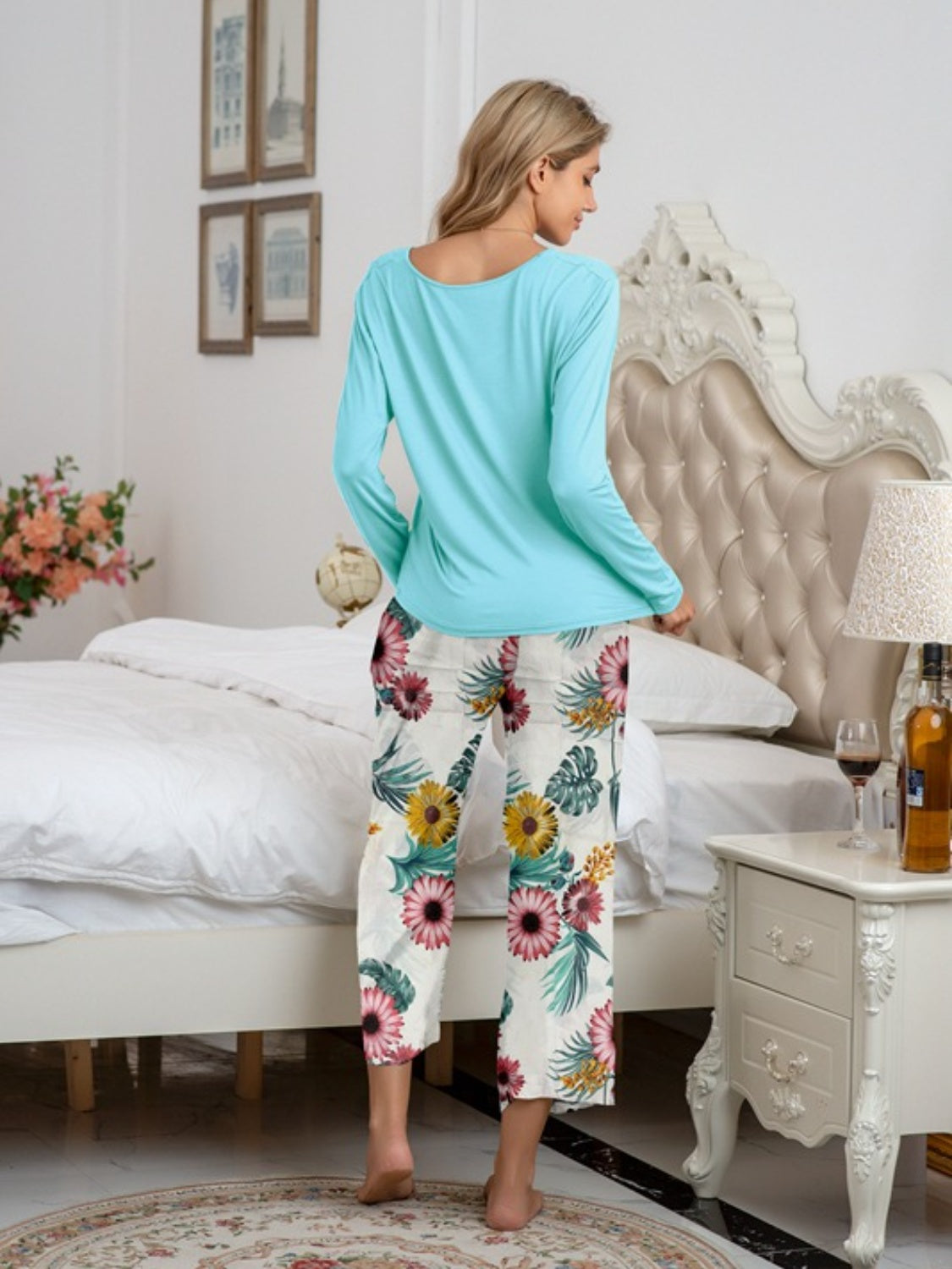 Outfit Flow - Round Neck Top and Printed Pants Lounge Set