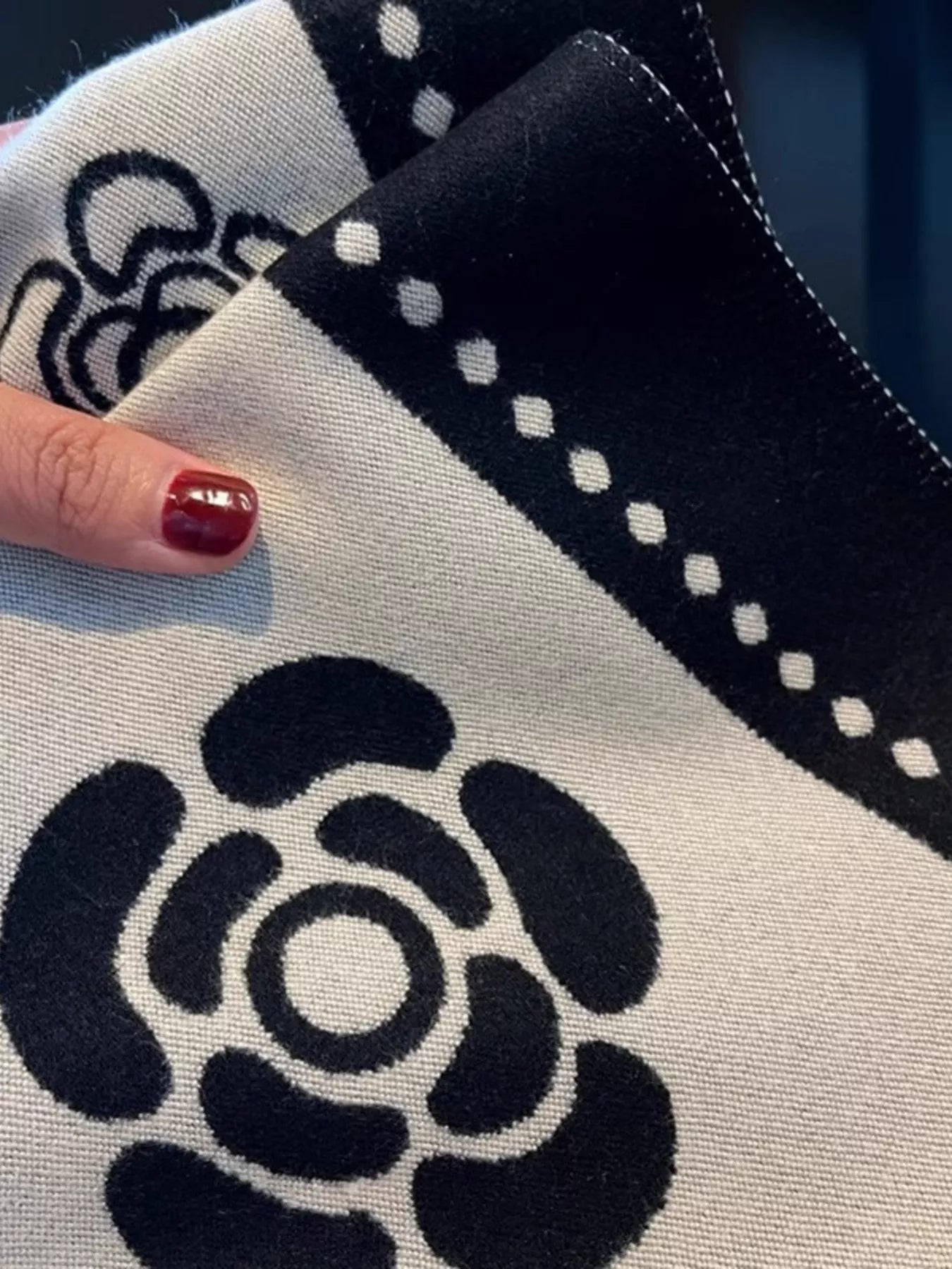 Floral Pattern Raw Hem Scarf OutfitFlow