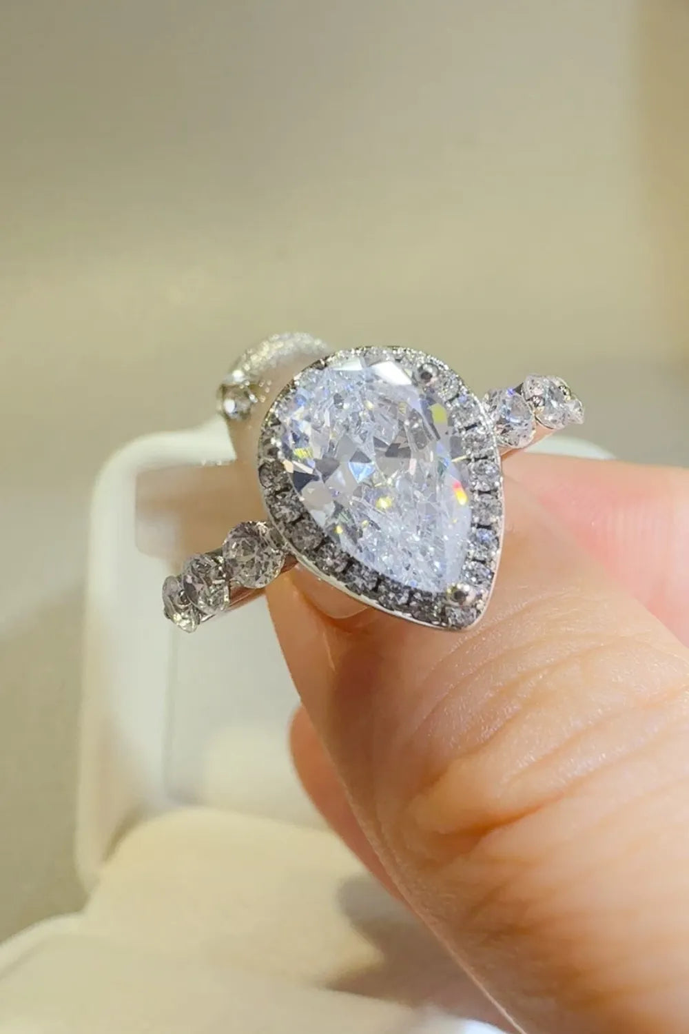 2 Carat Moissanite 925 Sterling Silver Ring OutfitFlow