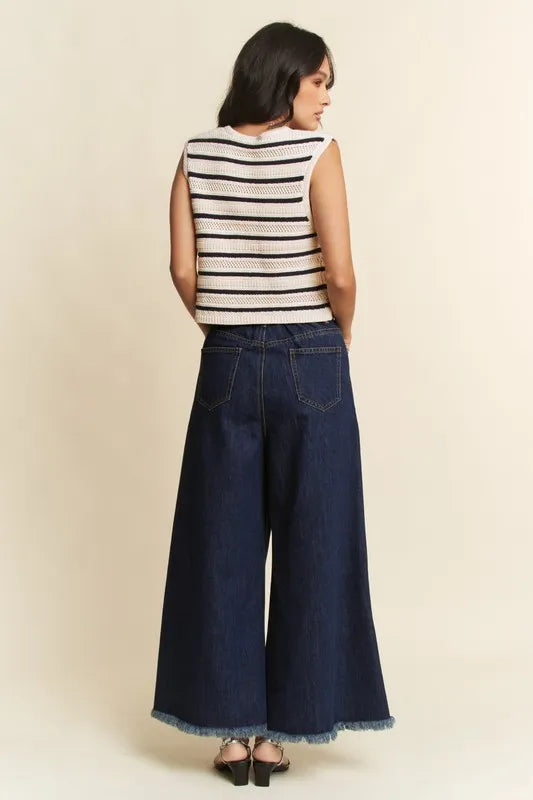 Davi & Dani Sleeveless Cropped Striped Sweater Knit Vest Top OutfitFlow
