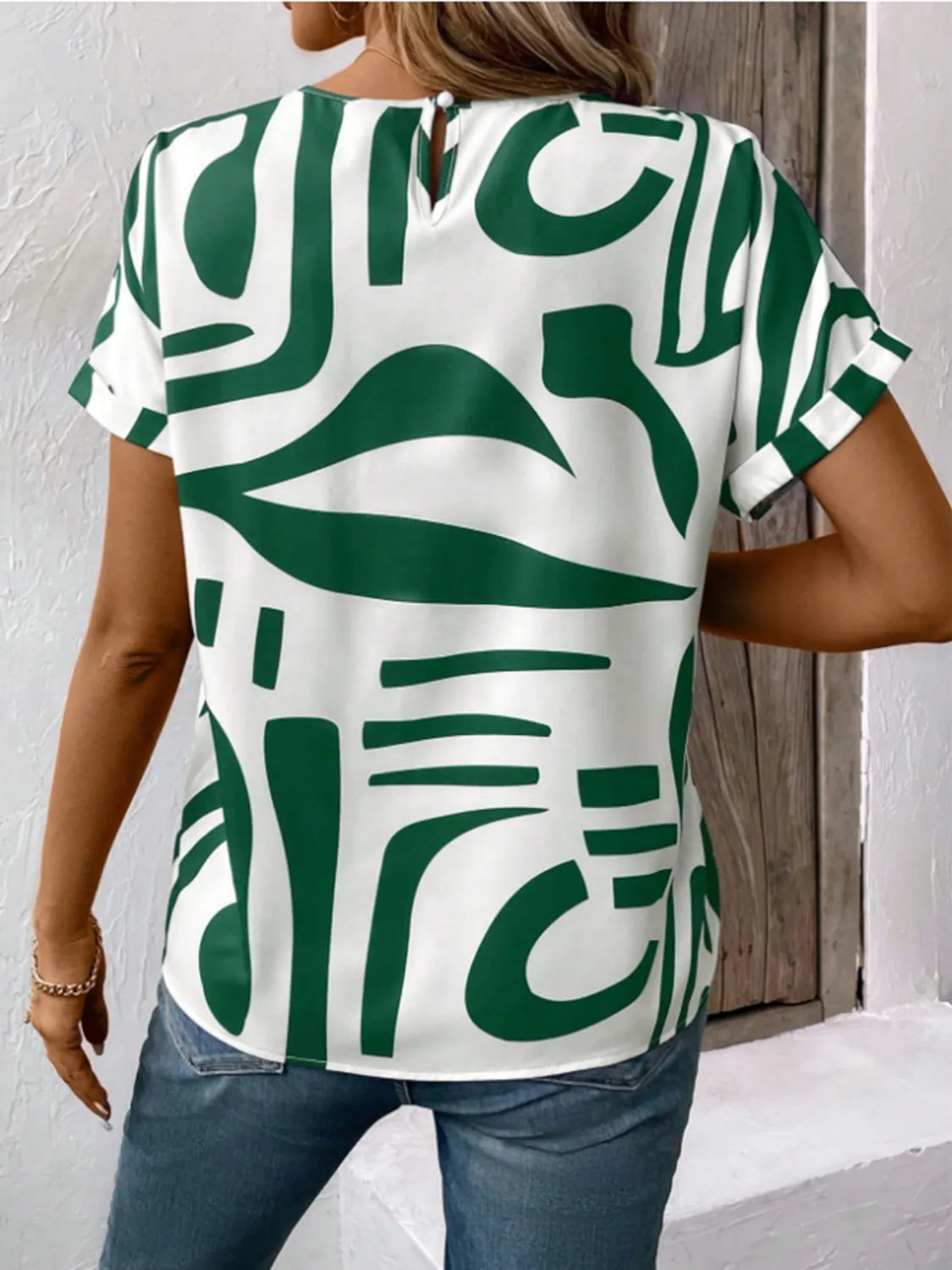 Contrast Round Neck Short Sleeve Blouse OutfitFlow