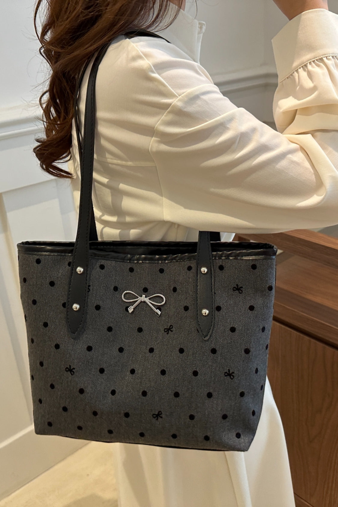 Outfit Flow - Bow Trim Polyester Tote Bag