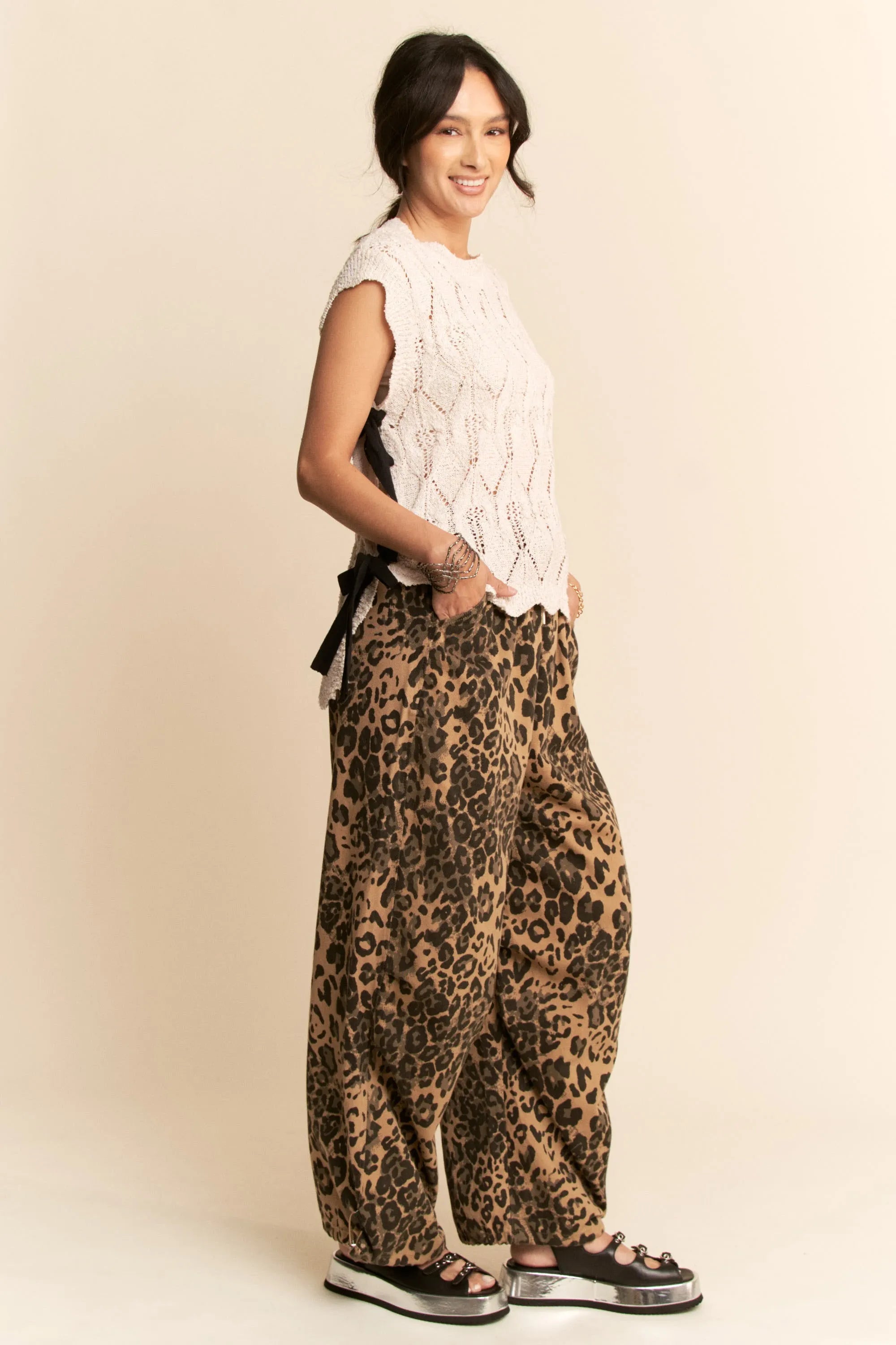 Davi & Dani Ribbon Bow Ties Scalloped Trim Knit Semi Crop Top OutfitFlow