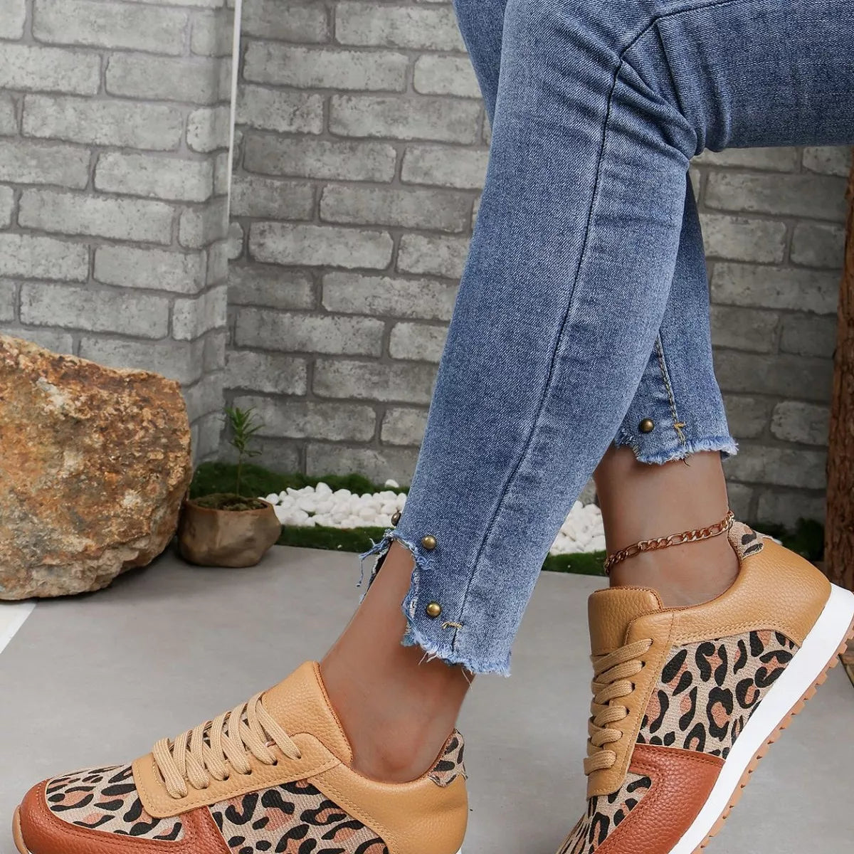Leopard Print Casual Sneakers Trendsi