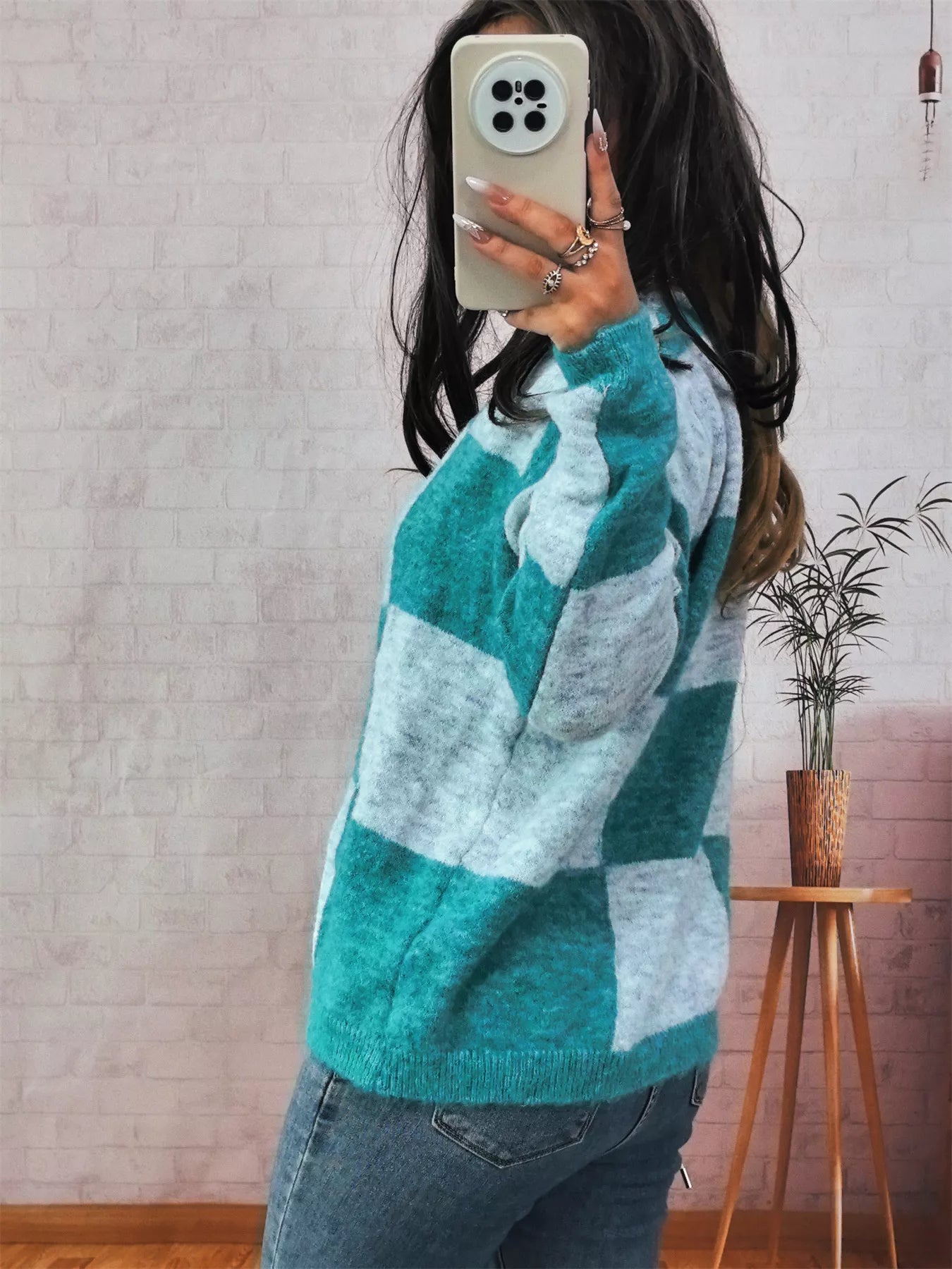 Color Block Round Neck Sweater OutfitFlow