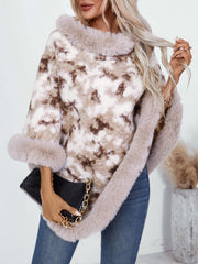 Outfit Flow - Furry Contrast Three-Quarter Poncho