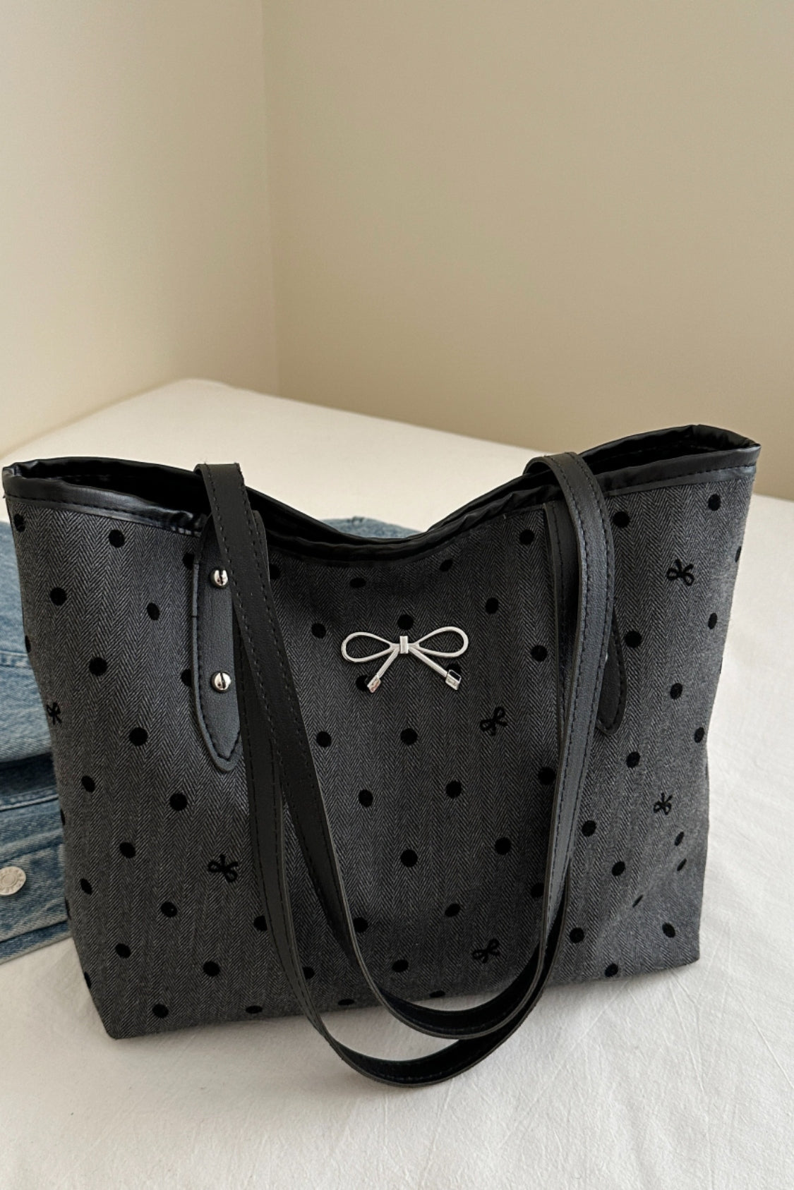 Outfit Flow - Bow Trim Polyester Tote Bag