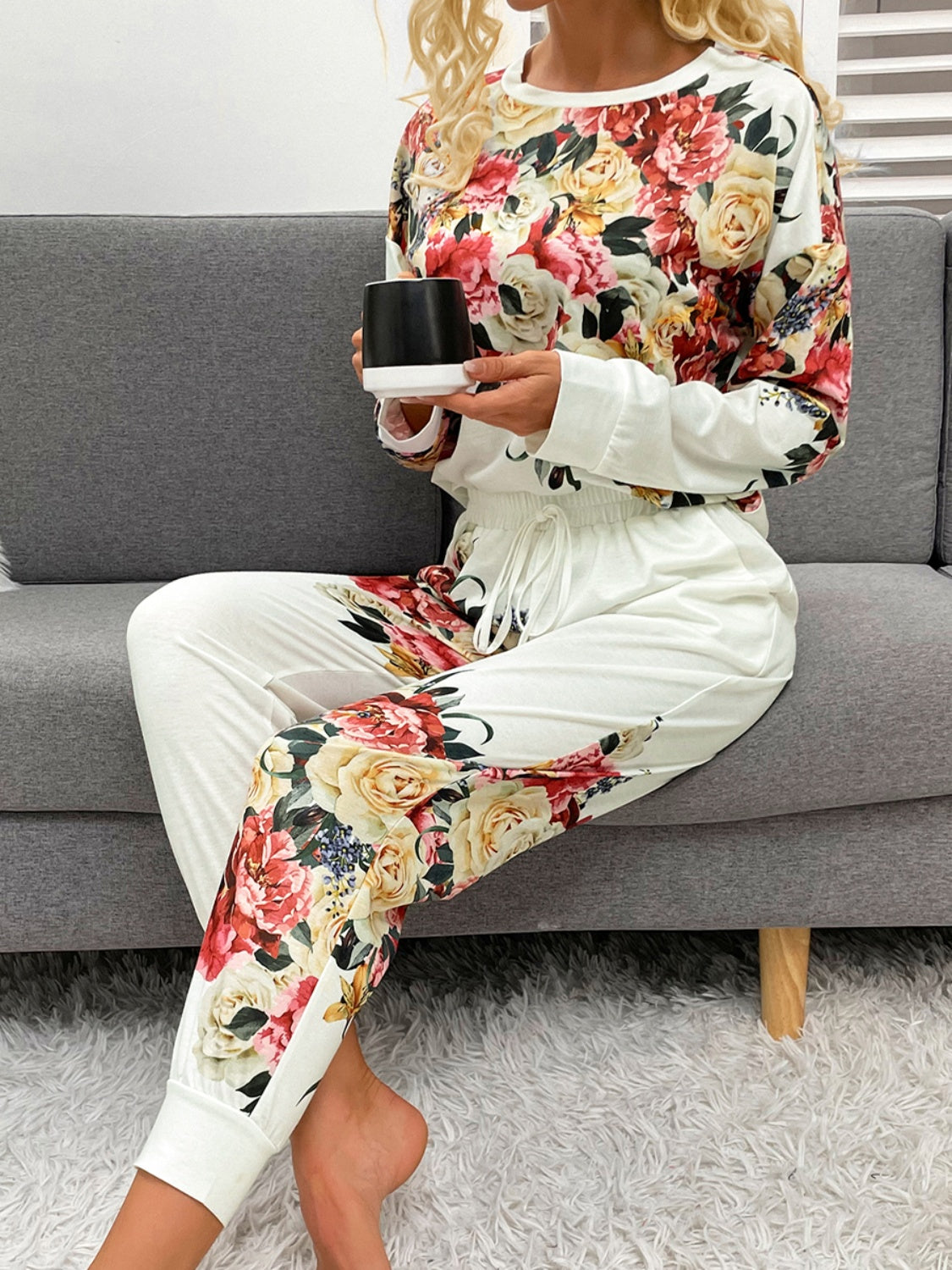 Outfit Flow - Shiny Printed Round Neck Top and Pants Lounge Set