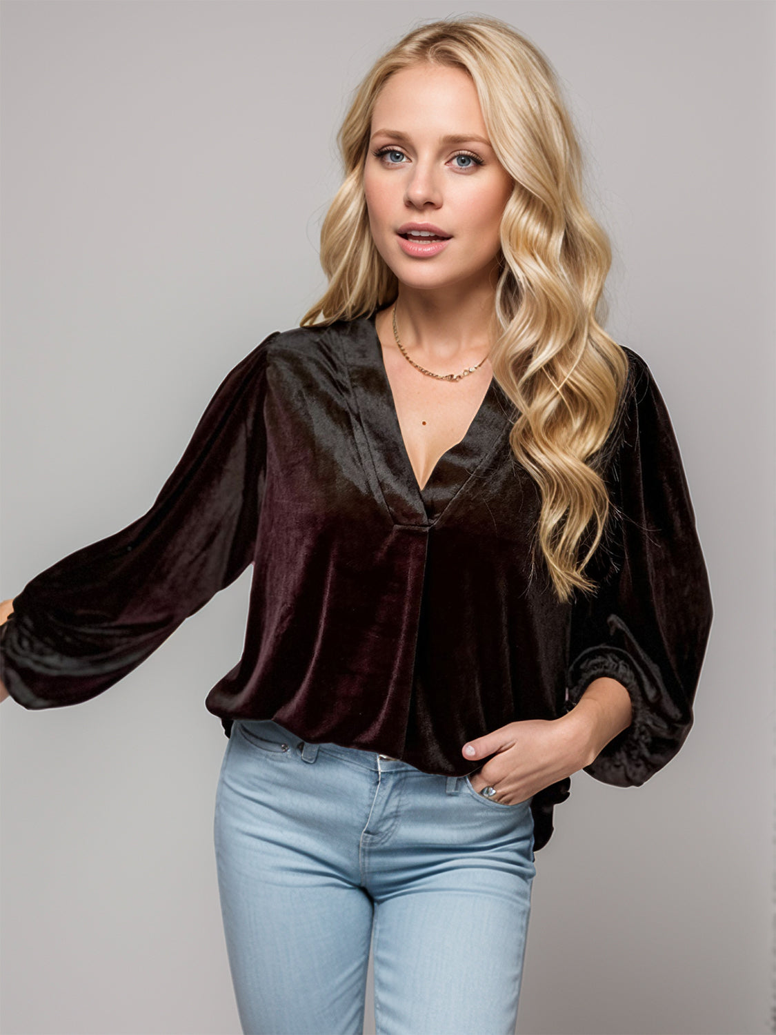 Outfit Flow - V-Neck Three-Quarter Sleeve Blouse