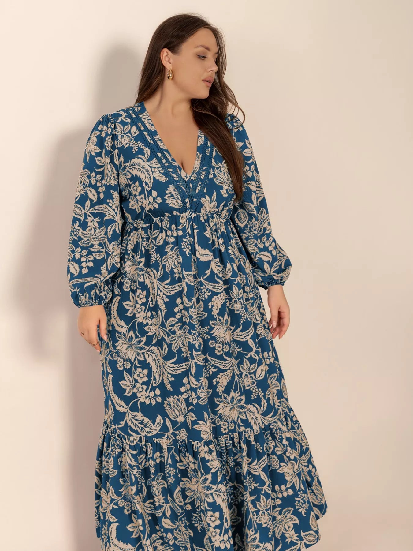 Plus Size Boho Floral Print Long Sleeve Maxi Dress OutfitFlow