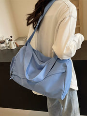 Lightweight Travel Duffel Bag with Shoulder Strap OutfitFlow