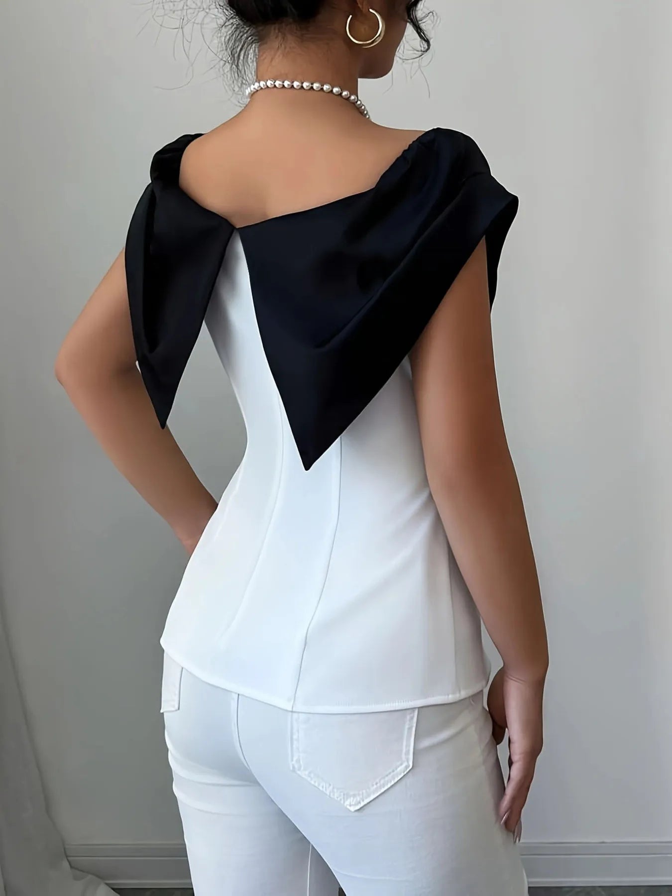 Slit Contrast Cap Sleeve Blouse OutfitFlow