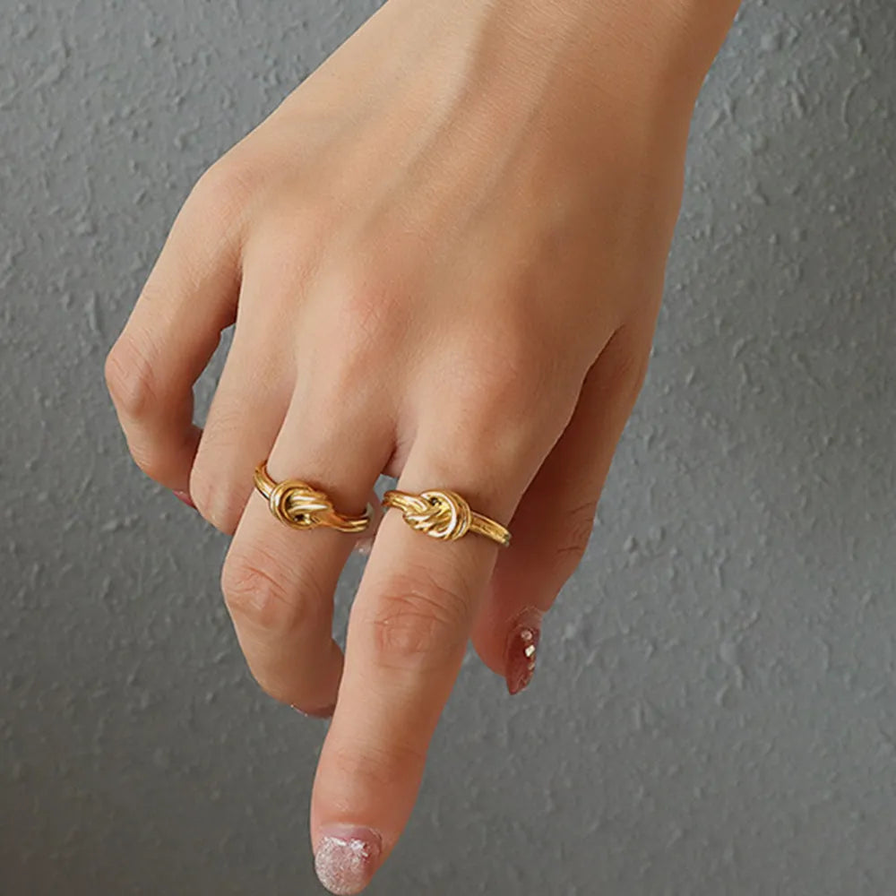 Titanium Steel Knot Ring OutfitFlow