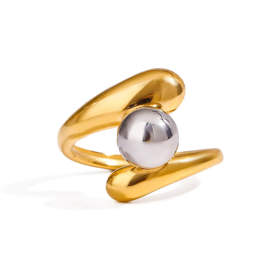 Two-Tone Twisted Ring OutfitFlow