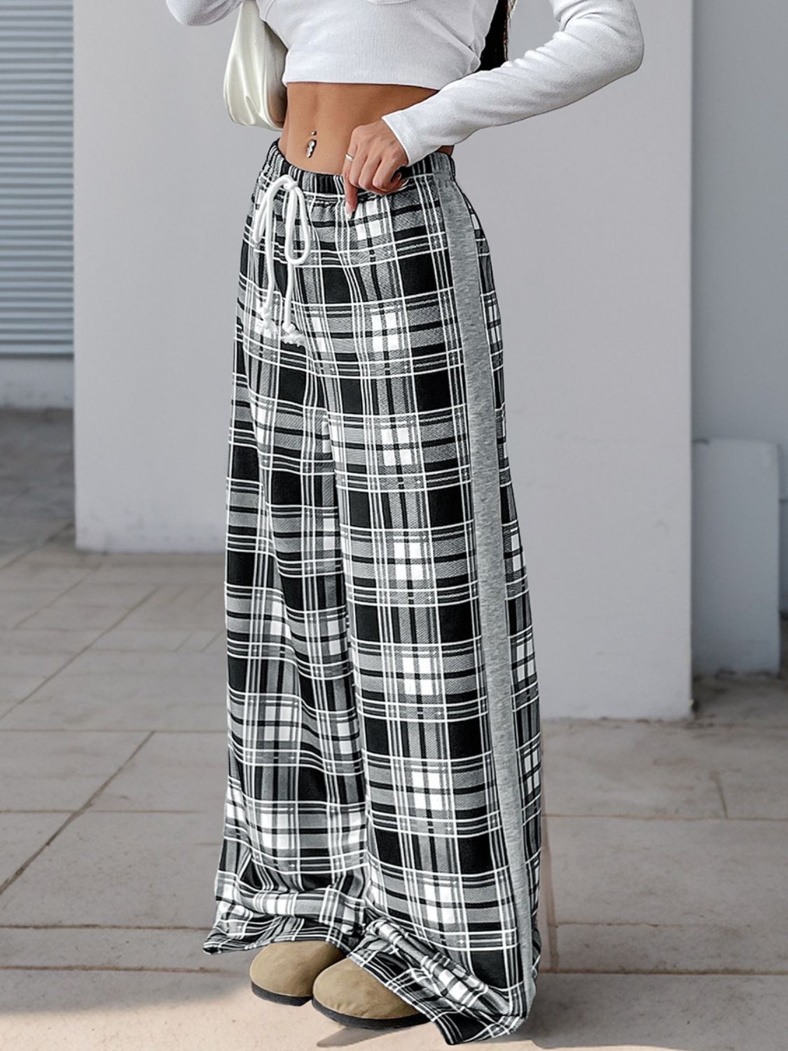 Outfit Flow - Perfee Drawstring Plaid Wide Leg Pants