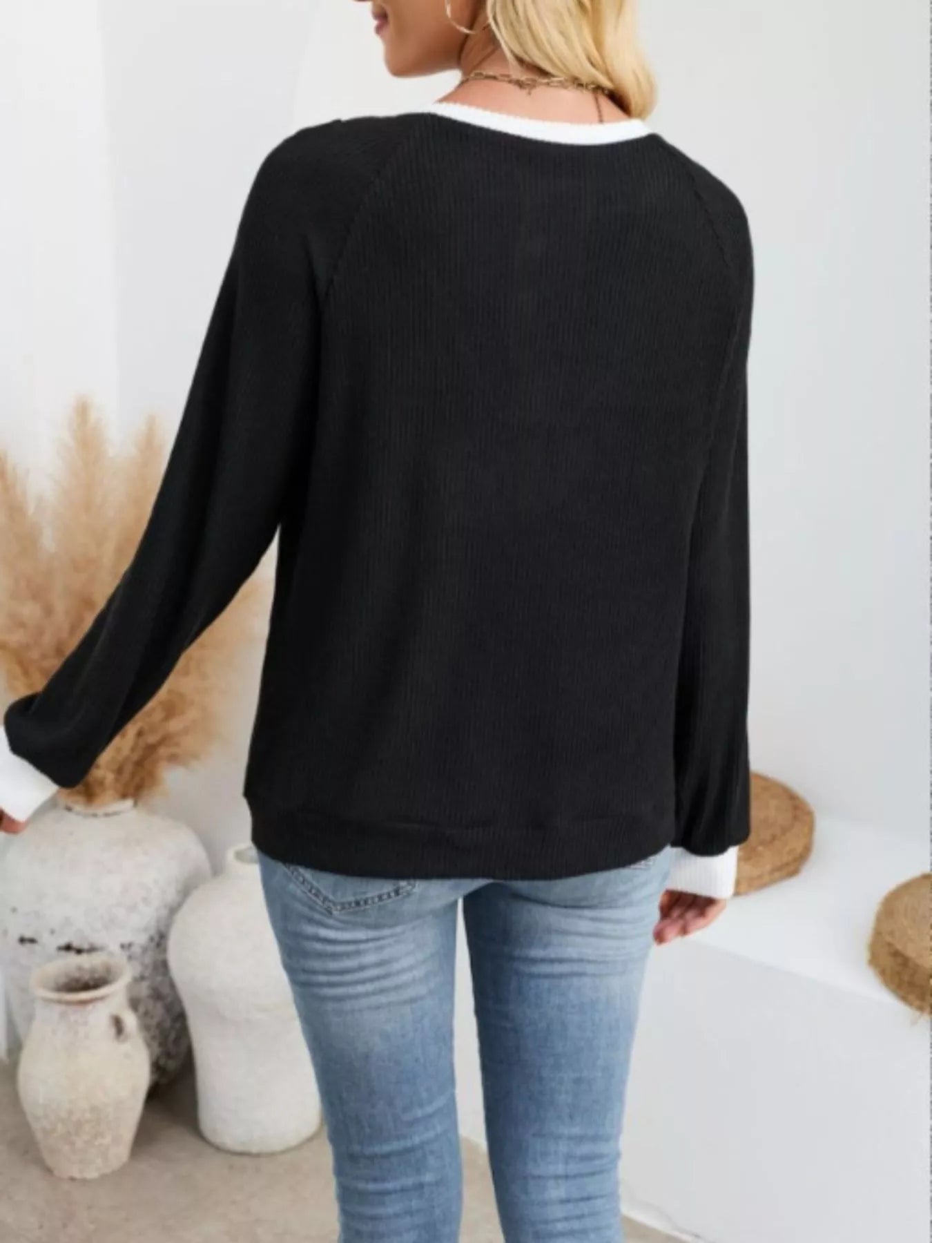 Two-Tone Raglan Sleeve T-Shirt OutfitFlow