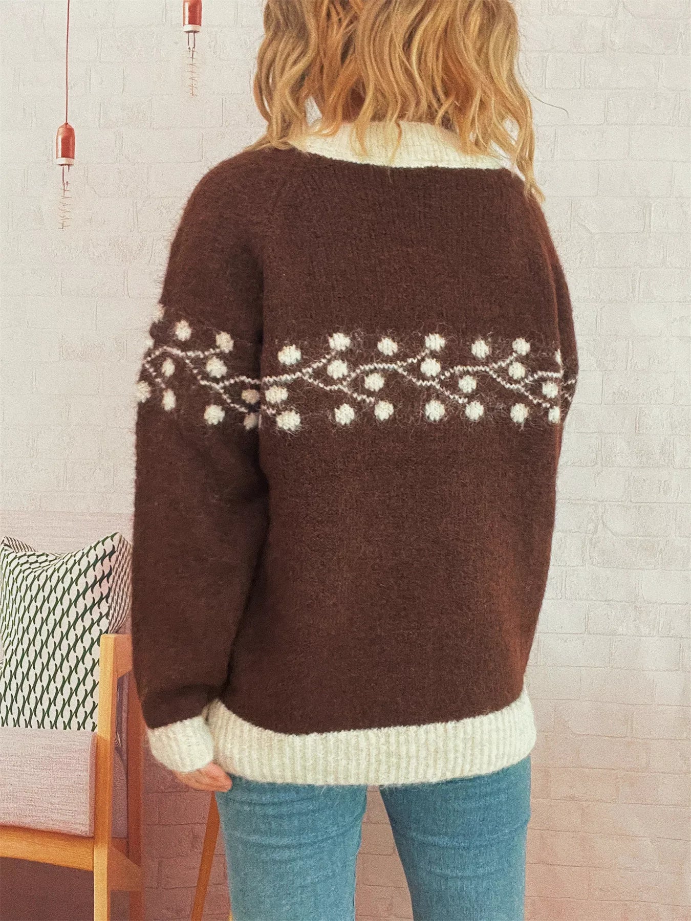 Contrast Hem Round Neck Sweater OutfitFlow