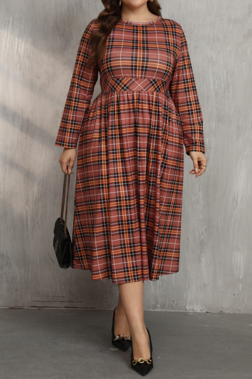 Outfit Flow - Plus Size Plaid Round Neck Long Sleeve Midi Dress