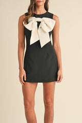 Bow Contrast Sleeveless Mini Dress OutfitFlow