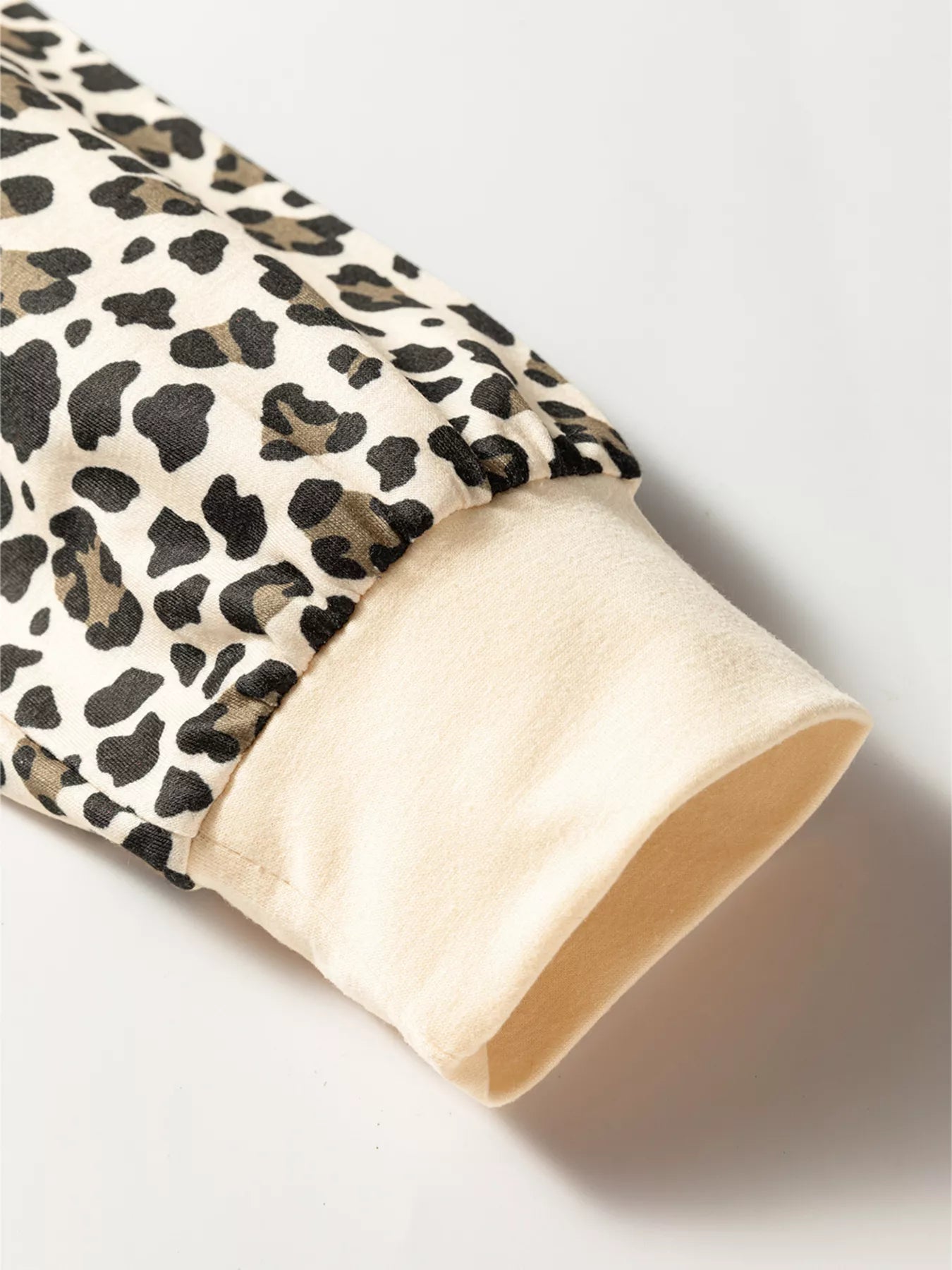 Leopard Print Contrast Trim Long Sleeve Pullover and Drawstring Shorts 2pcs Outfit OutfitFlow
