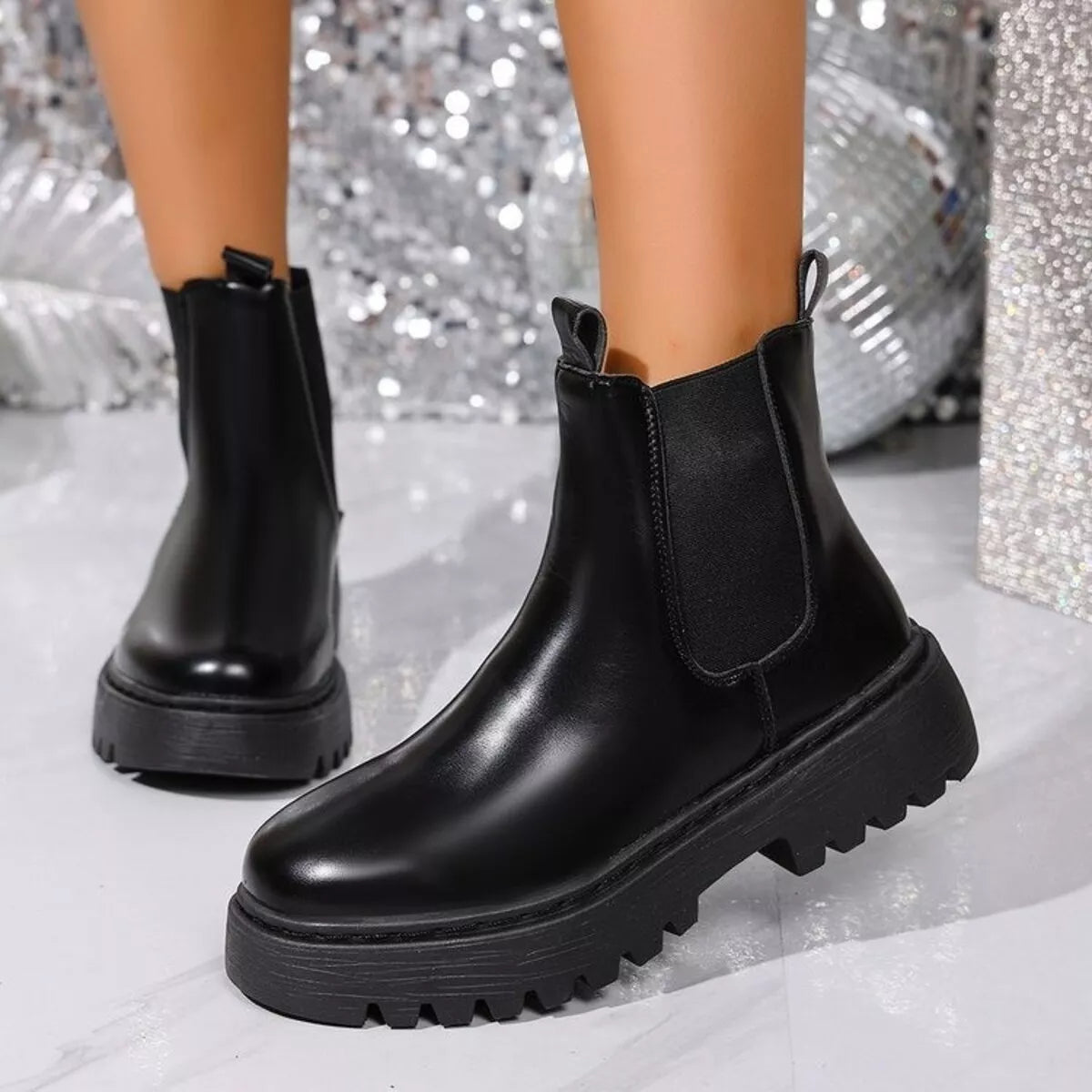 Round Toe Platform Boots OutfitFlow