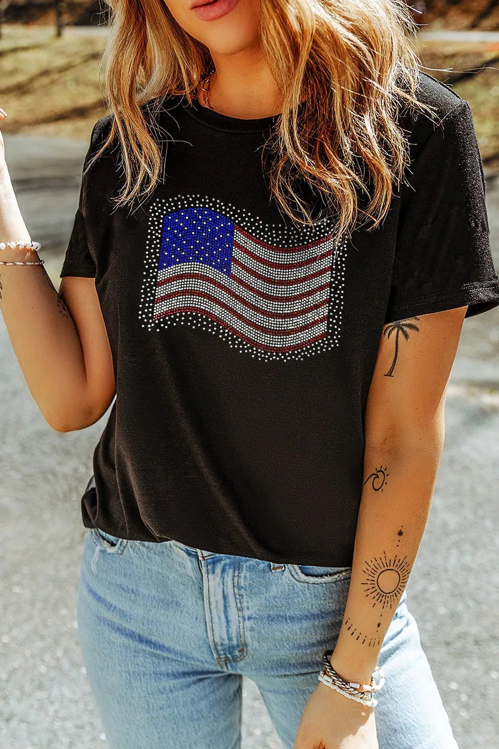 US Flag Round Neck Short Sleeve T-Shirt OutfitFlow