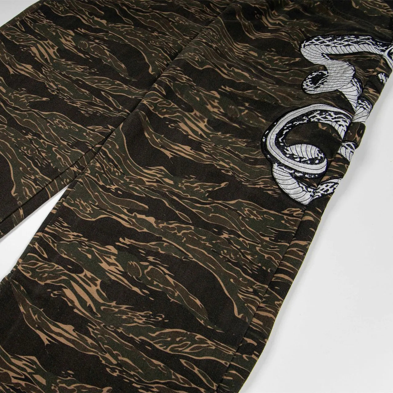 Men's Snake Camouflage Loose Fit Pants OutfitFlow