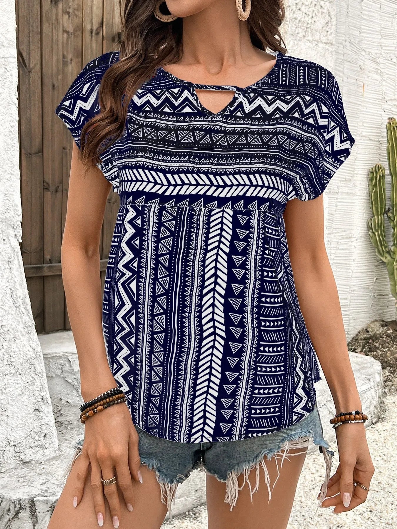 Geometric Print Short Sleeve Blouse OutfitFlow
