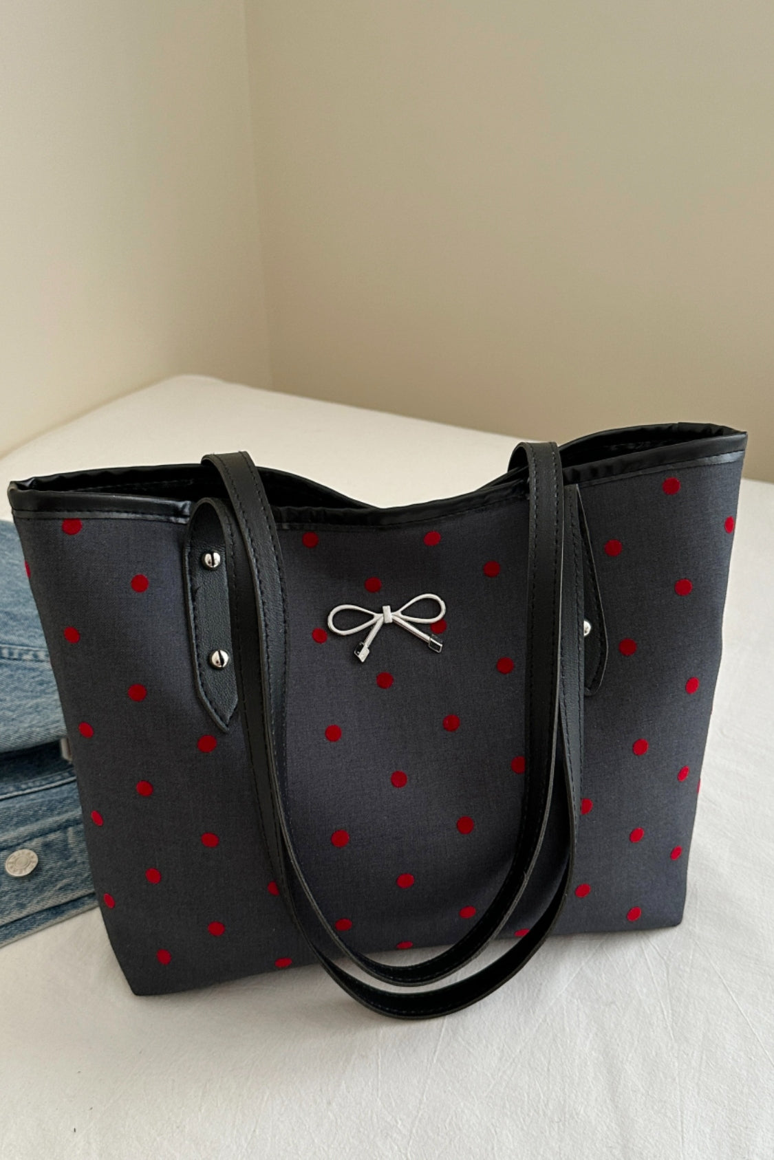 Outfit Flow - Bow Trim Polyester Tote Bag