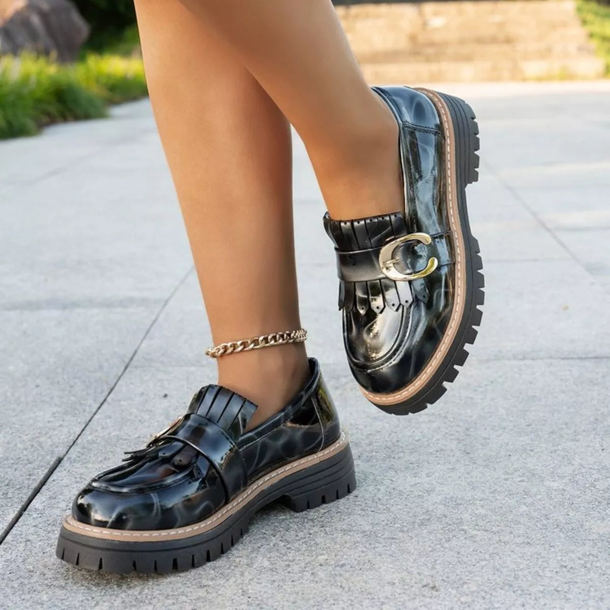 Round Toe Platform Loafers Trendsi