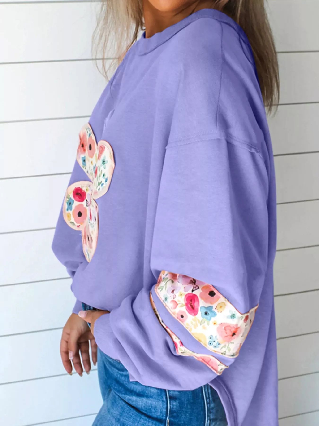 Plus Size Floral Applique Drop Shoulder Sweatshirt OutfitFlow