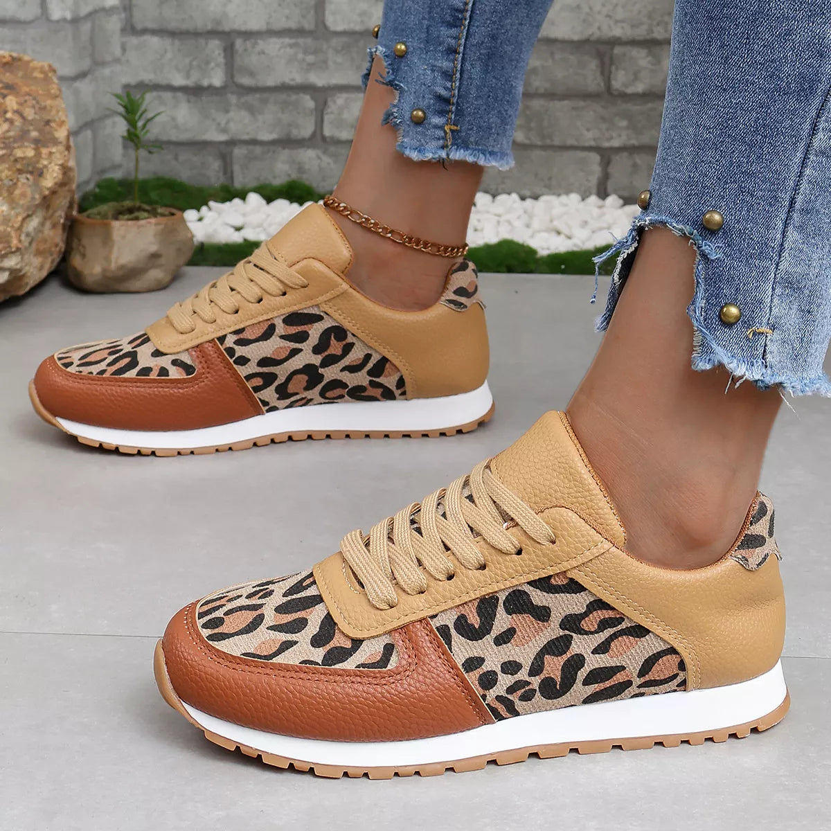 Leopard Print Casual Sneakers Trendsi
