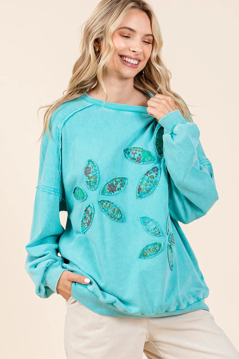 Mittoshop Vintage Textile Flower Patch Mineral Wash Pullover Sweatshirt OutfitFlow