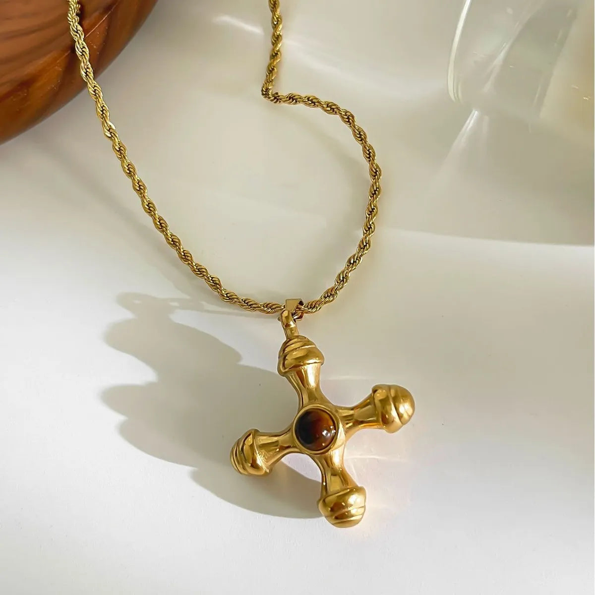 18K Gold-Plated Cross Pendant Necklace OutfitFlow