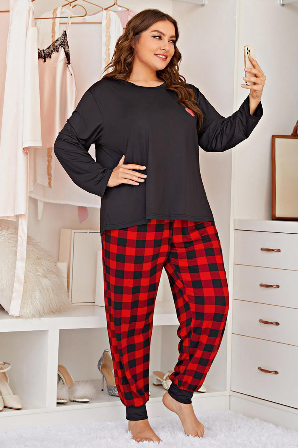 Outfit Flow - Plus Size Heart Graphic Top and Plaid Joggers Lounge Set