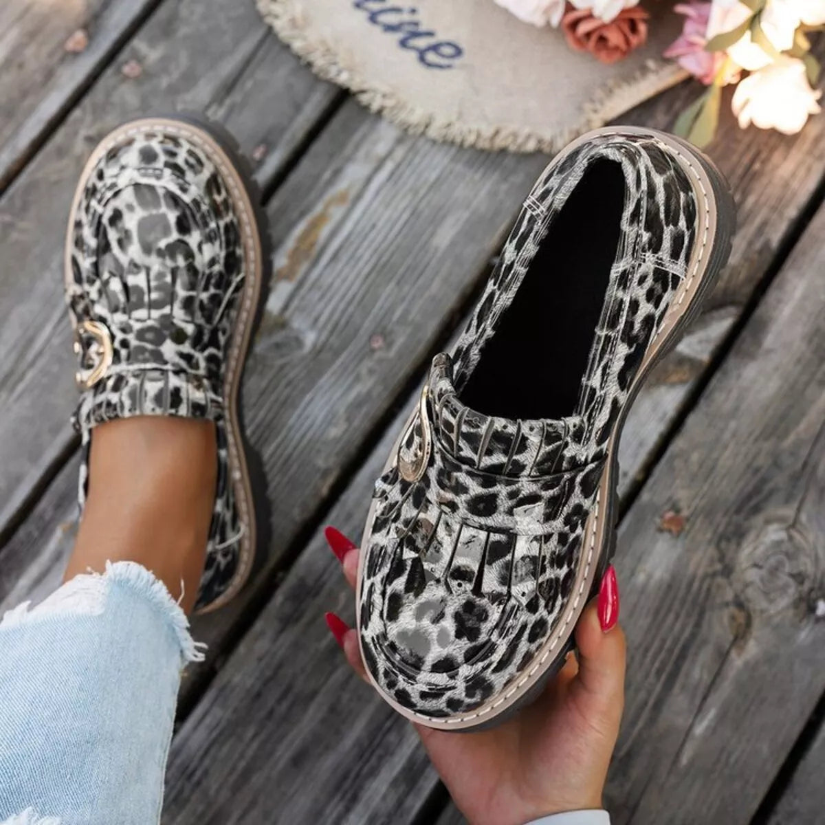 Round Toe Platform Loafers Trendsi