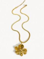 18K Gold-Plated Flower Pendant Snake Chain Necklace OutfitFlow