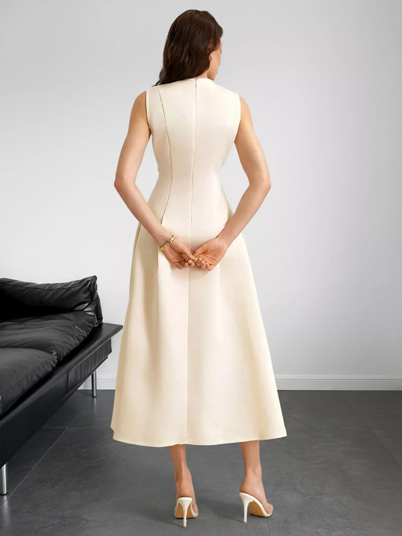 Sleeveless A-Line Midi Dress with Pockets OutfitFlow