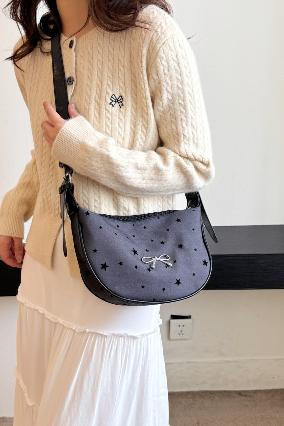 Outfit Flow - Polyester Printed Adjustable Strap Crossbody Bag