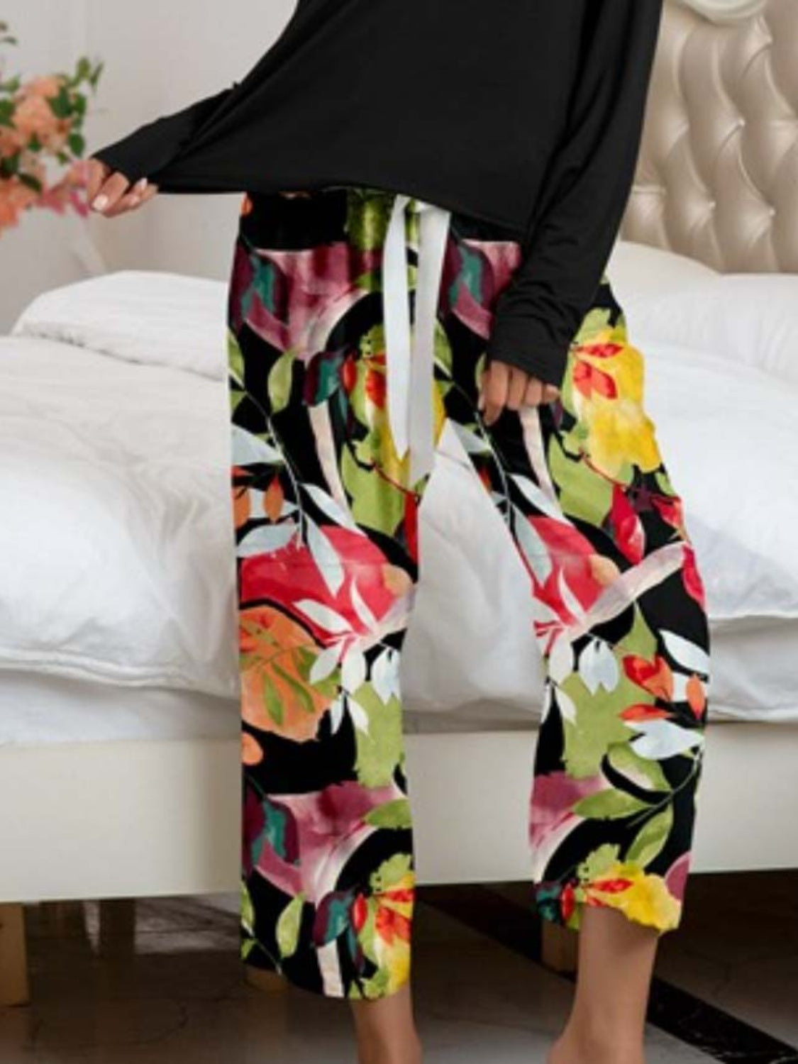 Outfit Flow - Round Neck Top and Printed Pants Lounge Set