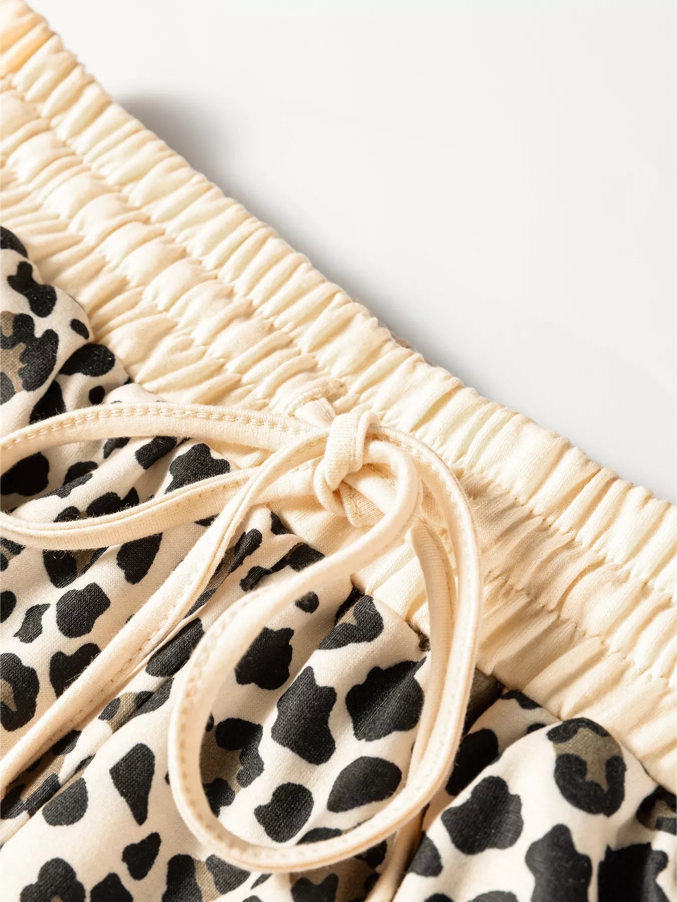 Leopard Print Contrast Trim Long Sleeve Pullover and Drawstring Shorts 2pcs Outfit OutfitFlow