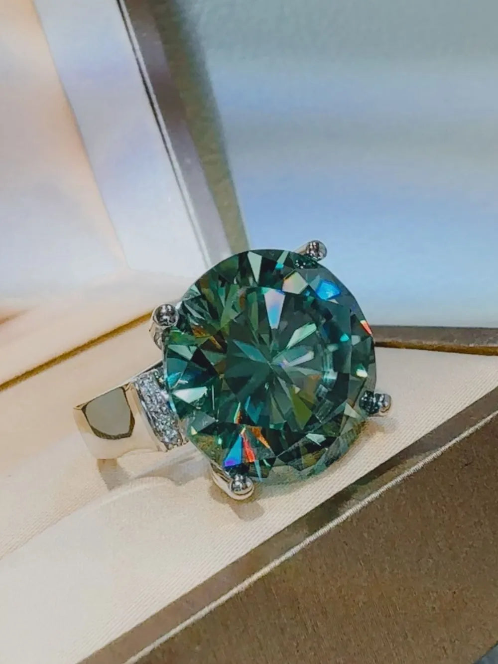 20 Carat Moissanite 925 Sterling Silver Ring OutfitFlow