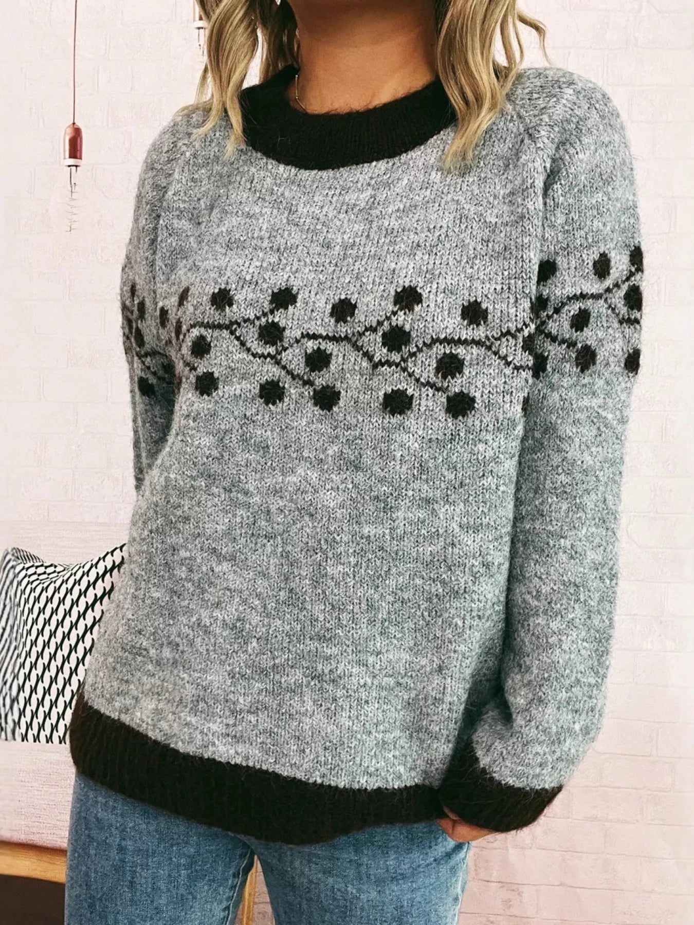 Contrast Hem Round Neck Sweater OutfitFlow