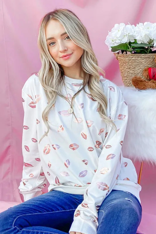 And The Why Kiss Pink Foil Allover Print Pullover Sweatshirts WHITE OutfitFlow